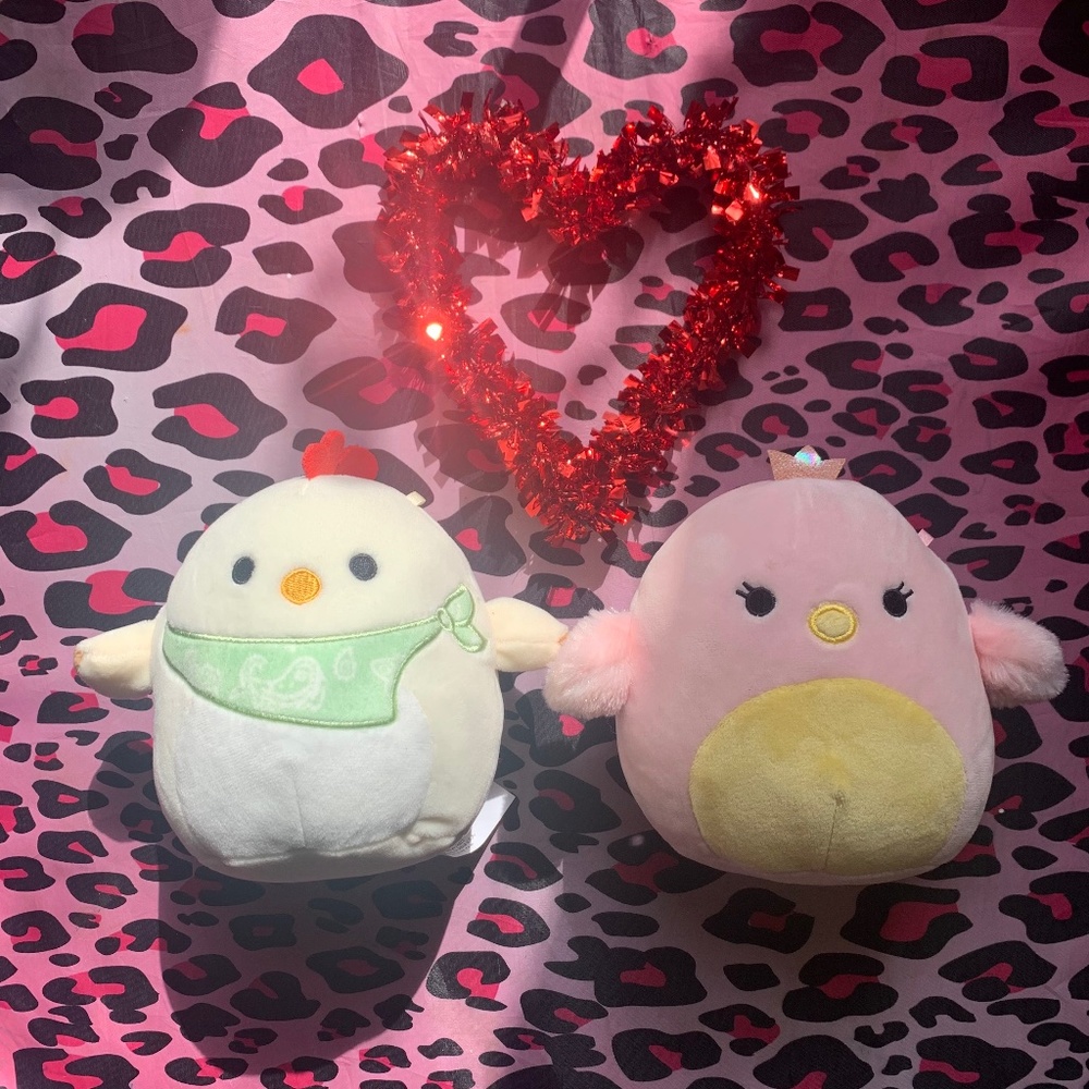Todd the rooster And Harmony the pink chick Squishmallows !!